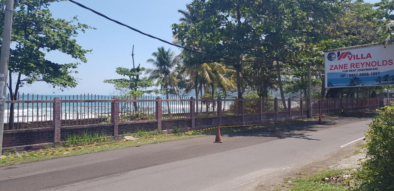Spot On 90018 Villa Zane Reynold Karanghawu Exterior photo